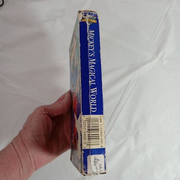 Walt Disney Classics Commemorative Edition Mickey's Magical World VHS - Picture 4 of 8